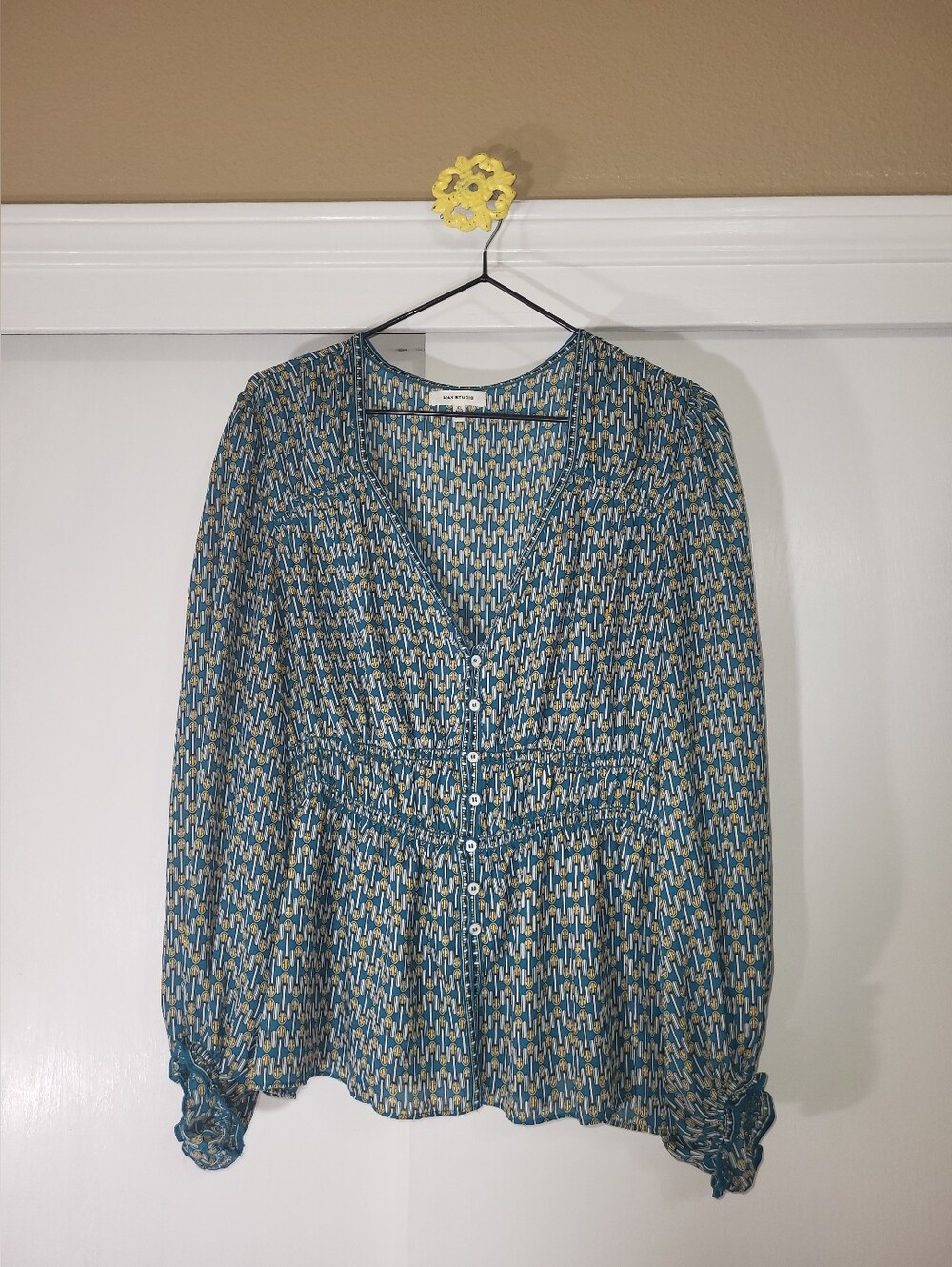 EUC- Max Studio Teal And Gold Multi V-Neck Button Blouse Sz XL